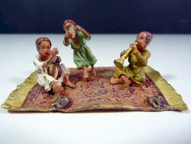 Sculpture bronze peint Vienne XIX° LE MUSICIENS ORIENTAUX par Bergmann poinçon
