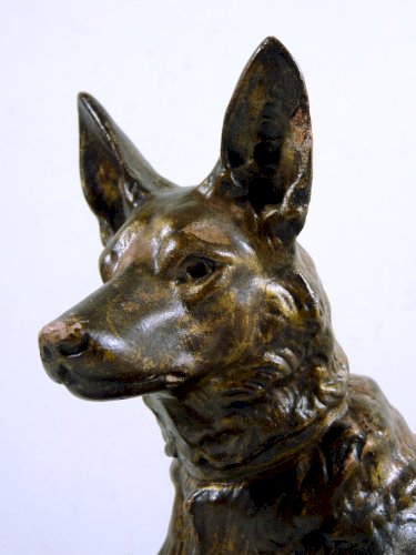 Sculpture chien policier terre cuite peinte sur socle signée Emile Rouff