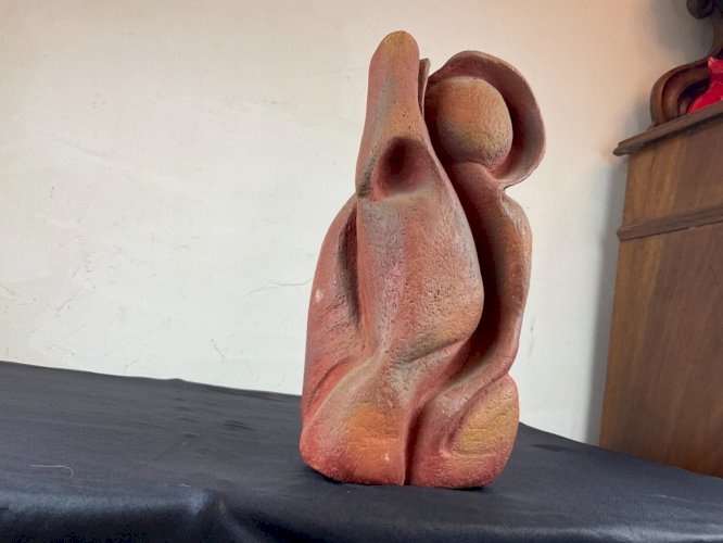 sculpture cubiste brutaliste signée M . BARRAU