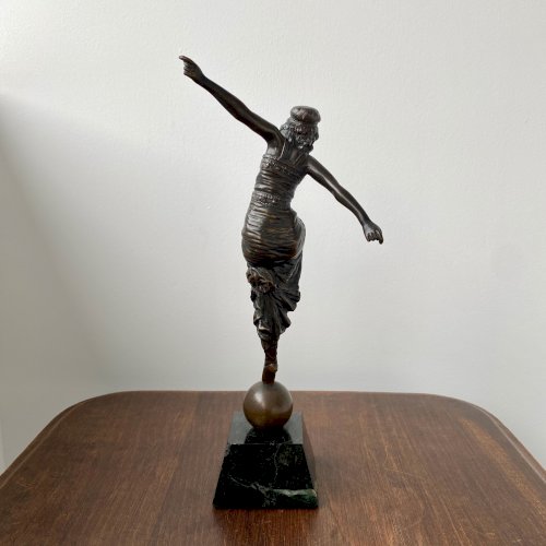 Sculpture danseuse Art Déco 1930 patine chocolatée socle marbre noir M3974