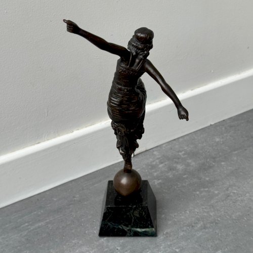 Sculpture danseuse Art Déco 1930 patine chocolatée socle marbre noir M3974