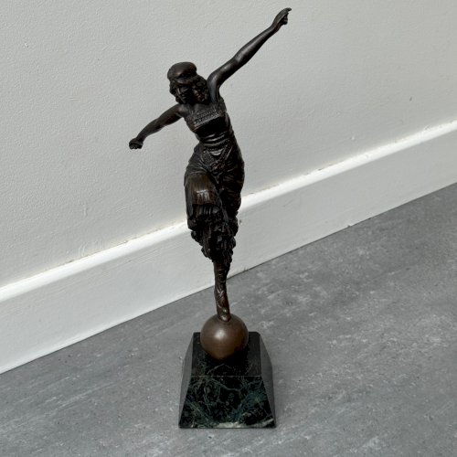 Sculpture danseuse Art Déco 1930 patine chocolatée socle marbre noir M3974