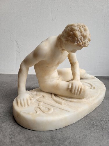 SCULPTURE EN ALBATRE LE GAULOIS MOURANT