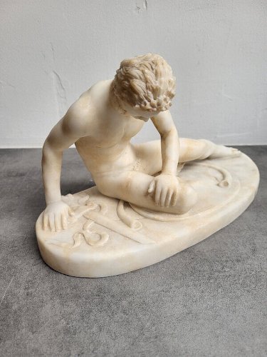 SCULPTURE EN ALBATRE LE GAULOIS MOURANT