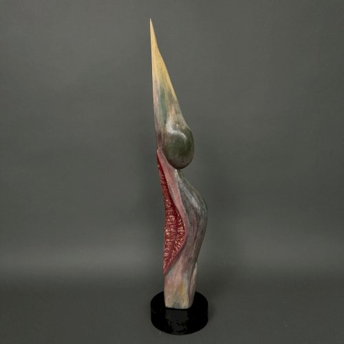 Sculpture en bois par Calin Hentea XXe femme à l'oiseau M3481