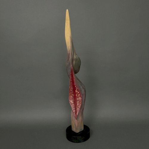 Sculpture en bois par Calin Hentea XXe femme à l'oiseau M3481