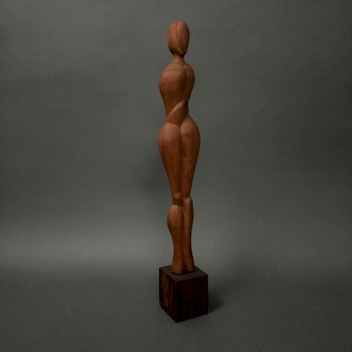 Sculpture en bois sculpté monoxyde femme par Calin Hentea XXe M3479