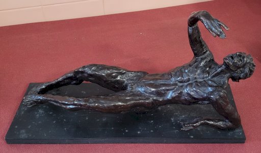 Sculpture en bronze de Damien HERMELLIN : nu masculin allongé