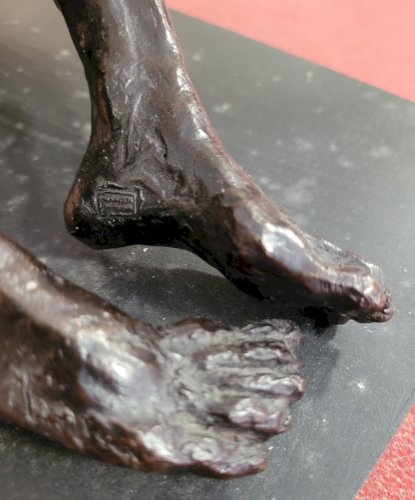 Sculpture en bronze de Damien HERMELLIN : nu masculin allongé