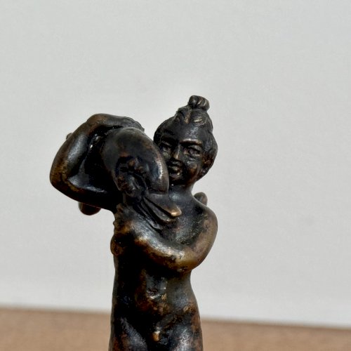 Sculpture en bronze représentant un ange portant un dauphin XIXe M3708