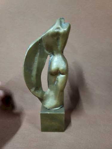SCULPTURE EN BRONZE SIGNE DE GARBELL CAMILLE FEMME DRAPEE