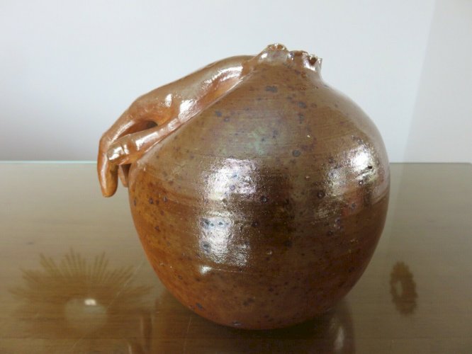 SCULPTURE EN GRES SIGNEE  JEF CONDON 1976. 