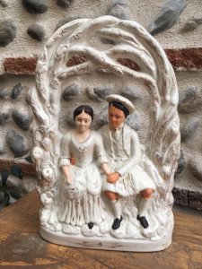 Sculpture en Porcelaine ANGLAISE du STAFFORDSHIRE Ecosse Mariage Kilt