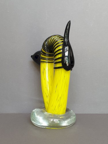 Sculpture en verre soufflé représentant un chat stylisé dans le style de Murano