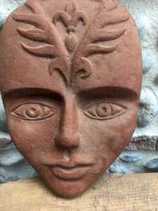 Sculpture Masque Ciment Peint Genre Terre Cuit A Identifier Année 1980