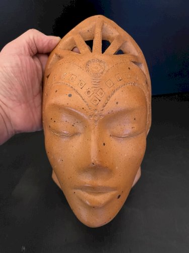 Sculpture Masque Mural  Visage Terre Cuite Vintage artisanat signé a identifier