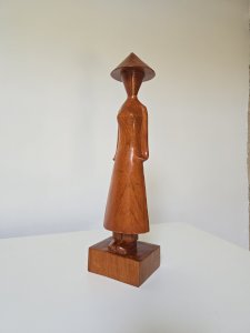 Sculpture minimaliste bois exotique 48 cm
