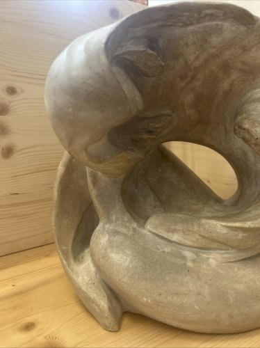 Sculpture moderne Austin Prod Inc. 1984 – Résine imitation pierre