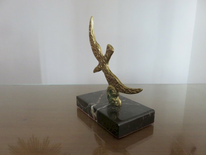 SCULPTURE MODERNISTE EN LAITON SUR SOCLE EN MARBRE ANNEES 70 VINTAGE 