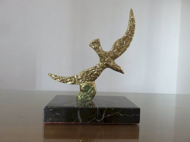 SCULPTURE MODERNISTE EN LAITON SUR SOCLE EN MARBRE ANNEES 70 VINTAGE 