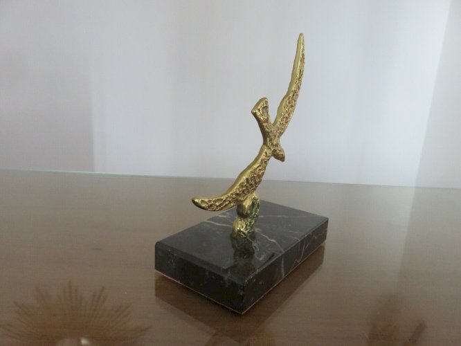 SCULPTURE MODERNISTE EN LAITON SUR SOCLE EN MARBRE ANNEES 70 VINTAGE 