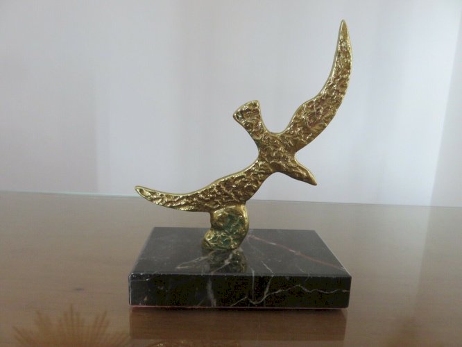 SCULPTURE MODERNISTE EN LAITON SUR SOCLE EN MARBRE ANNEES 70 VINTAGE 