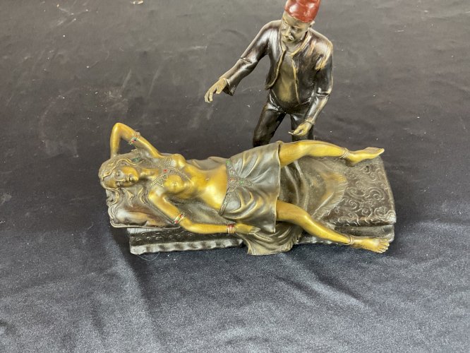 SCULPTURE ORIENTALISTE ÉROTIQUE EN BRONZE FRANZ XAVIER BERGMAN