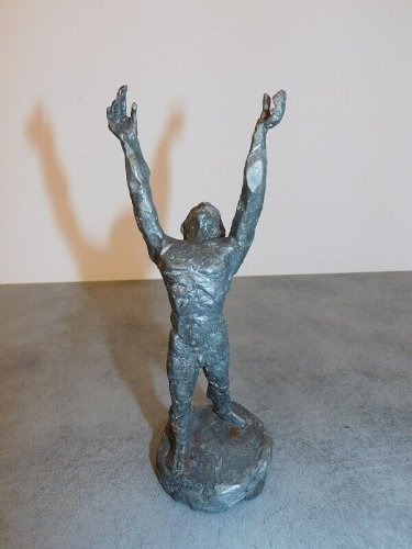 SCULPTURE PERSONNAGE EN PLOMB