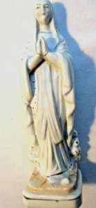 Sculpture religieuse Art Déco, porcelaine blanche: La Vierge Marie