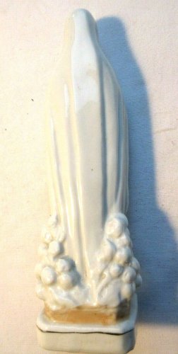 Sculpture religieuse Art Déco, porcelaine blanche: La Vierge Marie