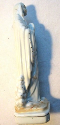 Sculpture religieuse Art Déco, porcelaine blanche: La Vierge Marie