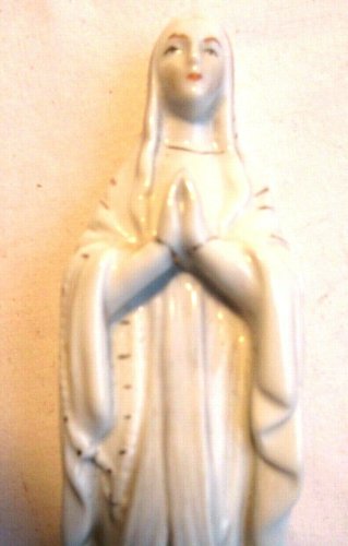 Sculpture religieuse Art Déco, porcelaine blanche: La Vierge Marie