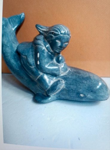 sculpture style inuit de fabrication canadienne en etat correct