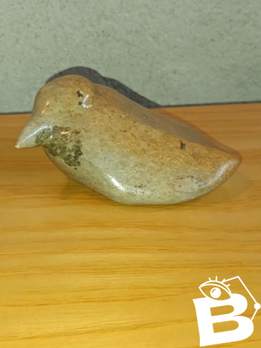 sculpture sur pierre  en forme doiseau signé C Le minor en bon etat