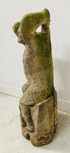 Sculpture sur pierre minimaliste d'art populaire . XX siècle .