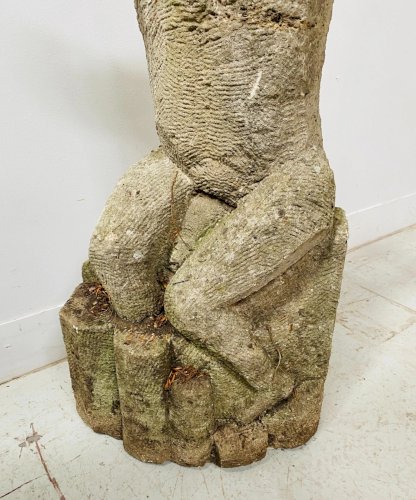 Sculpture sur pierre minimaliste d'art populaire . XX siècle .