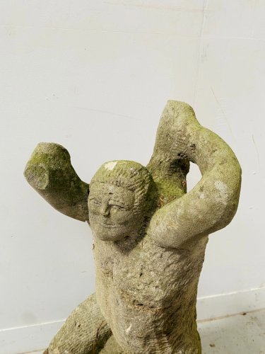 Sculpture sur pierre minimaliste d'art populaire . XX siècle .