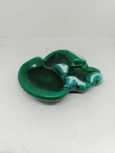 Ashtray sculpture in good condition signed Ferlay in Vallauris.