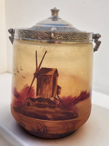 Seau à biscuits en verre émaillé 1900
