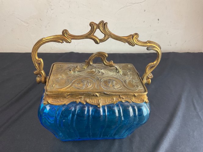 Seau à biscuits pot rectangle art nouveau verre bleu .