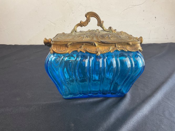 Seau à biscuits pot rectangle art nouveau verre bleu .