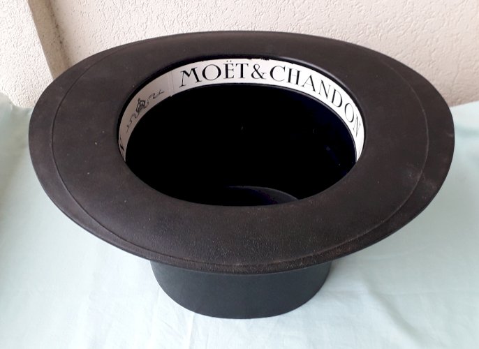 Seau à champagne Moët et Chandon chapeau