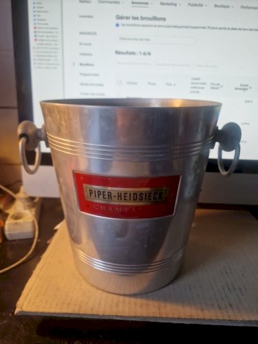 seau à champagne vintage Piper-Heidsieck en aluminium