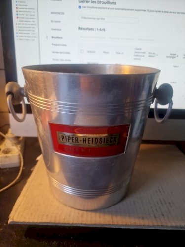 seau à champagne vintage Piper-Heidsieck en aluminium