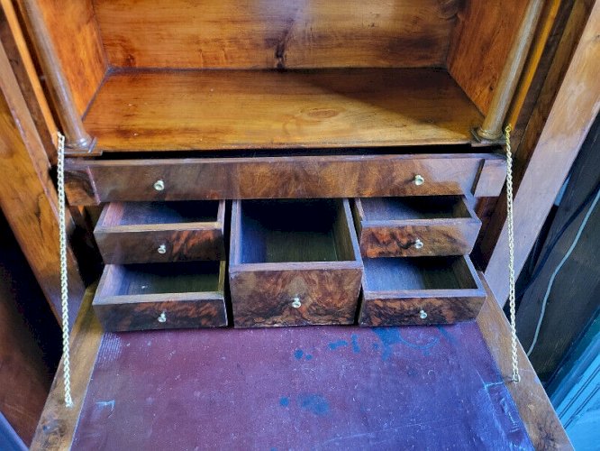 SECRETAIRE D' EPOQUE RESTAURATION EN NOYER DU XIX ème SIECLE