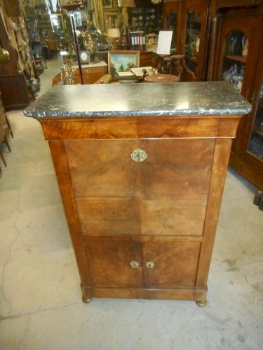 SECRETAIRE D' EPOQUE RESTAURATION EN NOYER DU XIX ème SIECLE