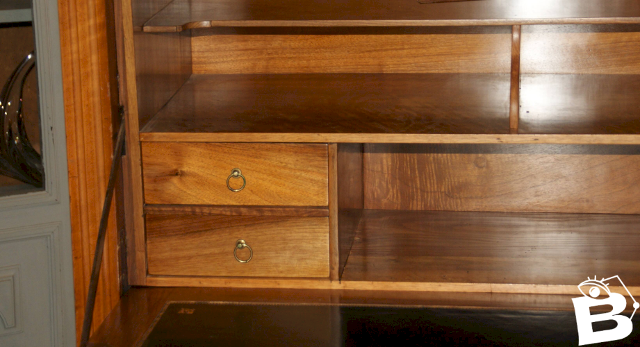 Secrétaire en acajou blond d’époque Louis XVI