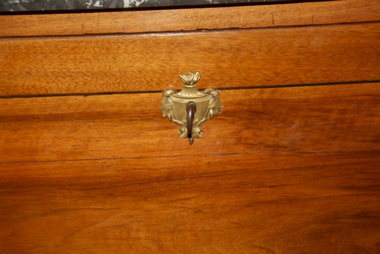 Secrétaire en acajou blond d’époque Louis XVI