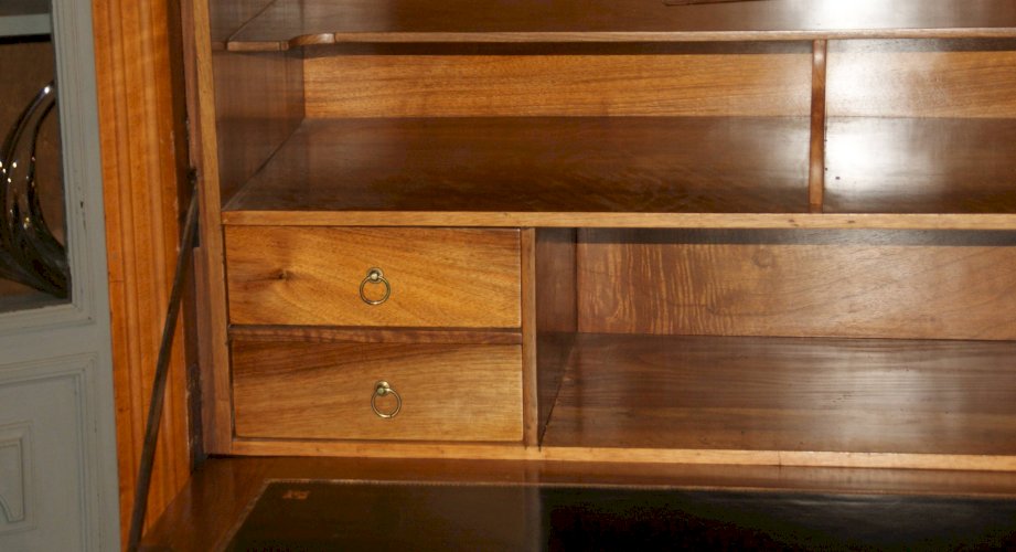 Secrétaire en acajou blond d’époque Louis XVI