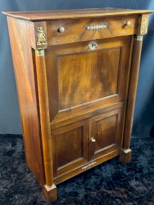 Secrétaire noyer massif à colonnes détachées ornement bronze Empire Restauration